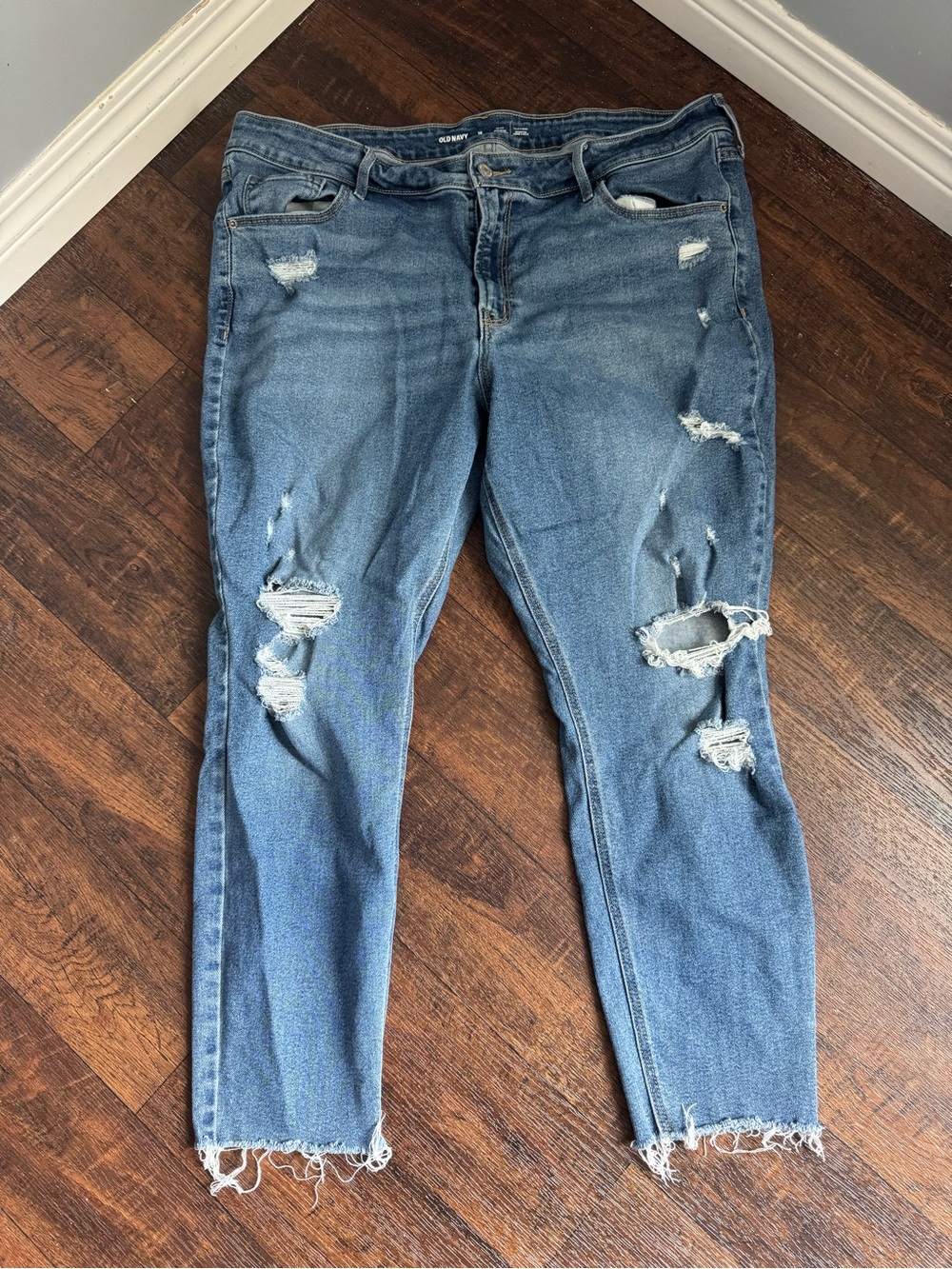 Old Navy Distressed Light Blue Cropped Ripped Jeans